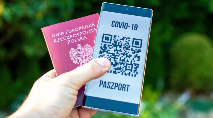 Paszport covidowy ile ważny? Sprawdź, zanim wyjedziesz w podróż