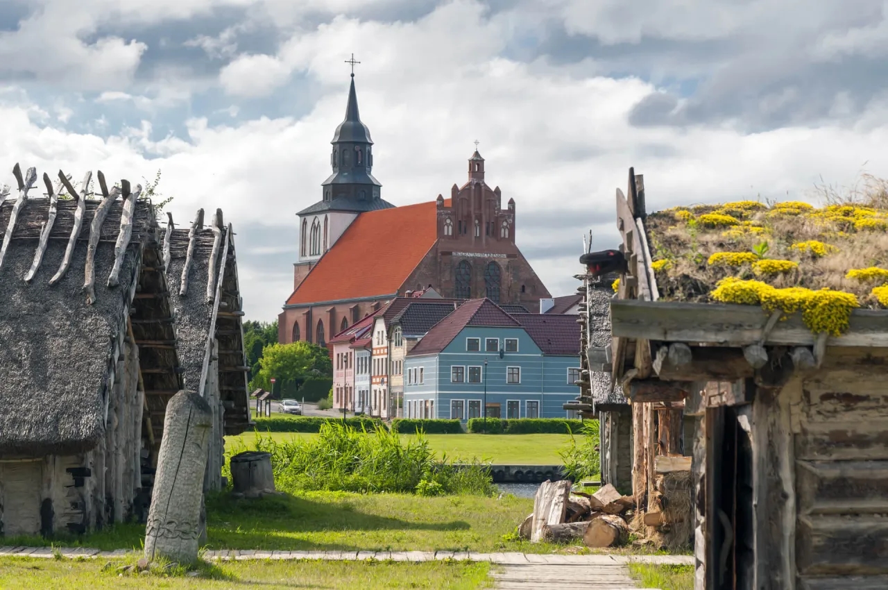 Gdzie jest wyspa Wolin? Odkryj jej ukryte skarby i lokalizację